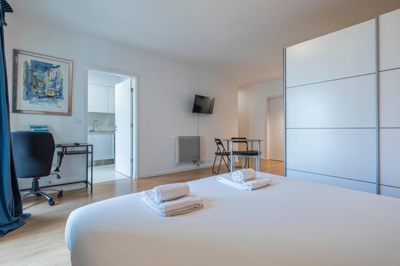 Bright & Comfy Flat In Lisbon By Lovelystay Luaran gambar